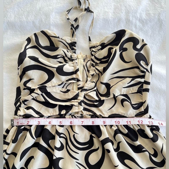 Cupshe Black & Cream Abstract Swirl Ruching Halter Maxi Dress Sz S Tiered Boho - Picture 8 of 16